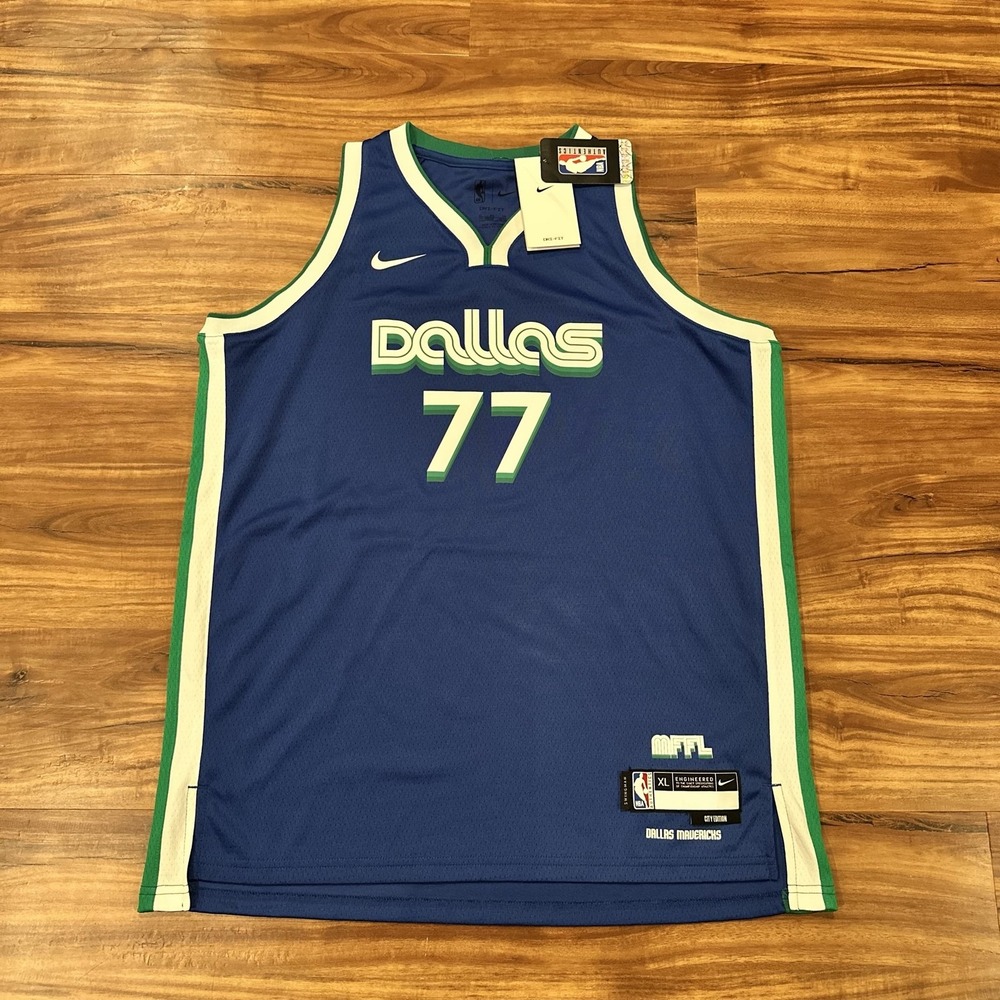 Dallas Mavericks Jersey Mens XL Blue NBA Basketball Luka Doncic 77 Nike